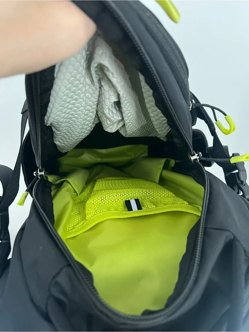 Osprey Raptor 14 Hydration Hiking Backpack - Black with Lime Accents
